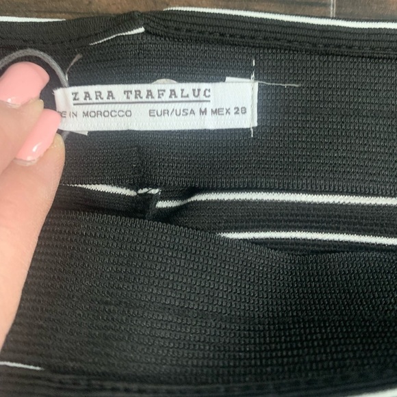 Zara Striped Ruffle Mini Skirt - Size M - Picture 3 of 5